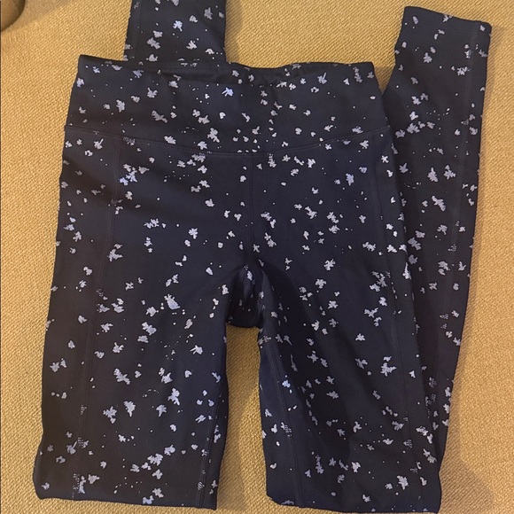 Under Armour black coldgear infrared shimmer leggings - Picture 3 of 7